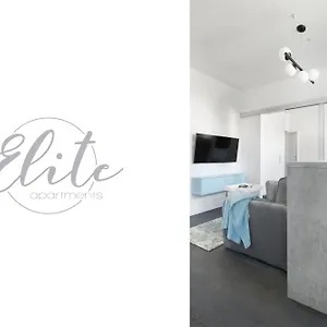 Elite Heart Of The Old Town Apartment